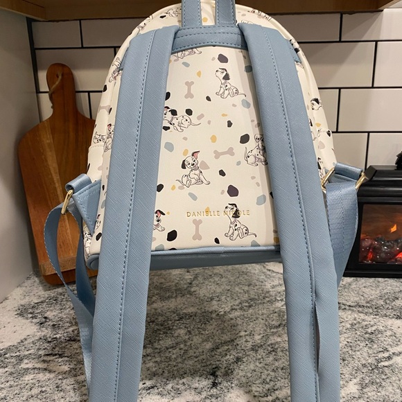 Danielle Nicole 101 Dalmatians Backpack - Picture 8 of 8